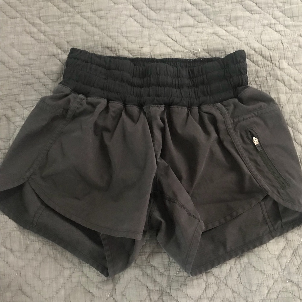 Lululemon Size 6 Black Running Shorts